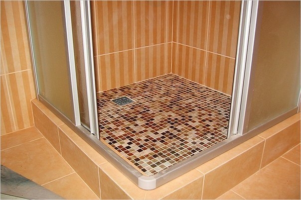 Душевая кабина из плитки\\n\\nОтличным...