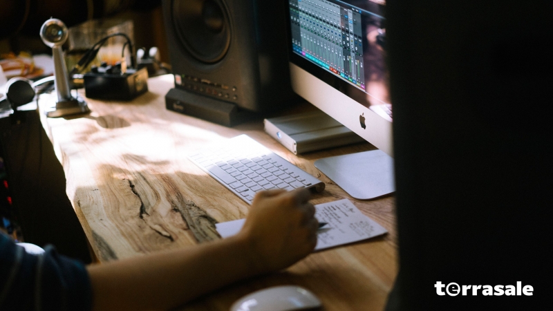 Чем отличается Социальная сеть...