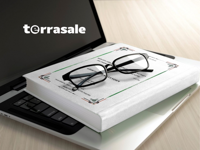 На двух стульях не усидеть.\\nНедавно...