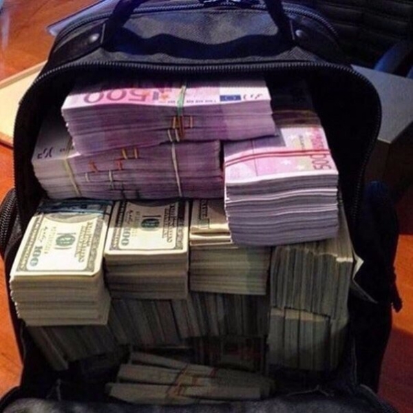 Деньги трудно любить без стремления...