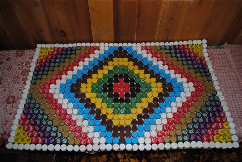 Массажный коврик из обычных пробок от...