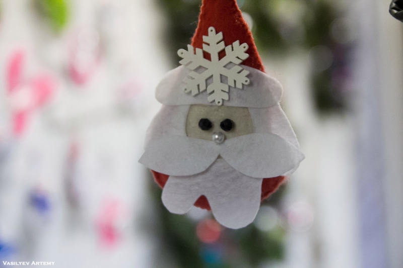 Нооовый гооод к нам мчиится, знааааачит...