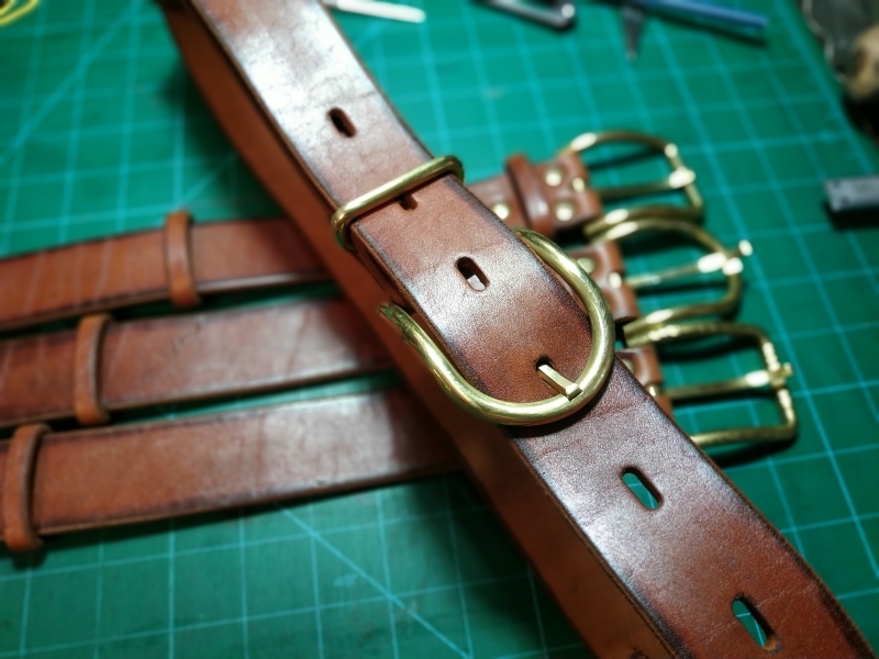 Ремешки из бычьей кожи с пряжкой из...