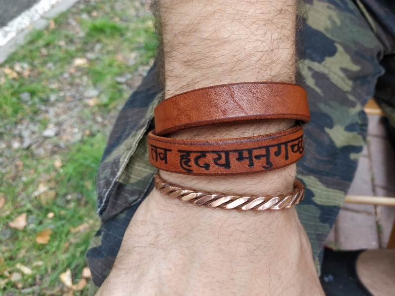 Браслеты с надписями на Санскрите.\\nИ...