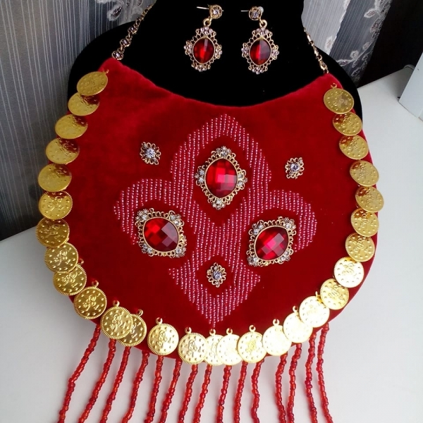 Башкирский стилизованный нагрудник в...