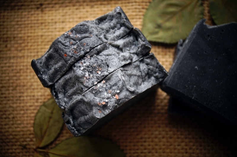 МЫЛО "УГОЛЬНОЕ"...