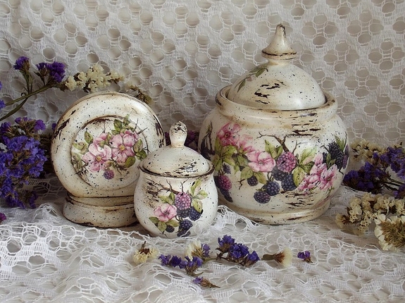 Декупаж (фр. decouper — вырезать) —...