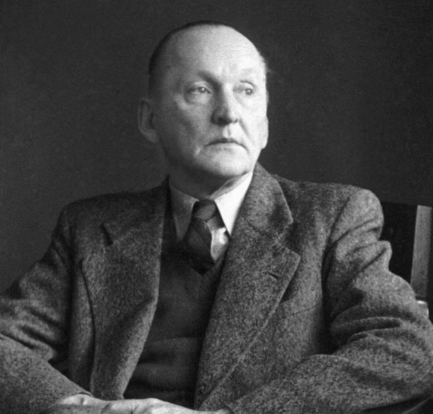 Однажды ко мне в купе (вагоны были уже...