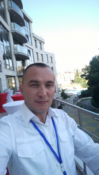 Привет! ✋\\n\\nМеня зовут Ильшат....